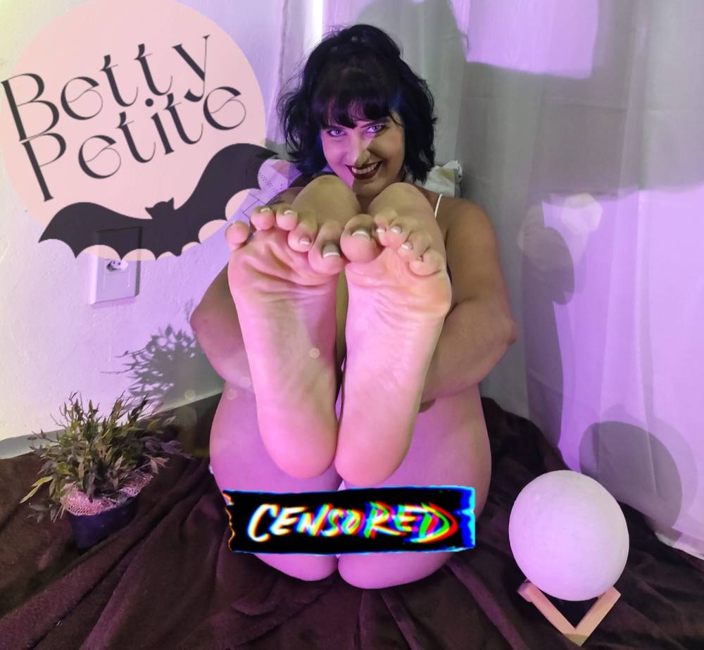 Betty Petite