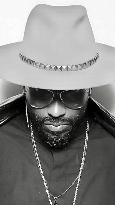 C H R I S T O P H E R