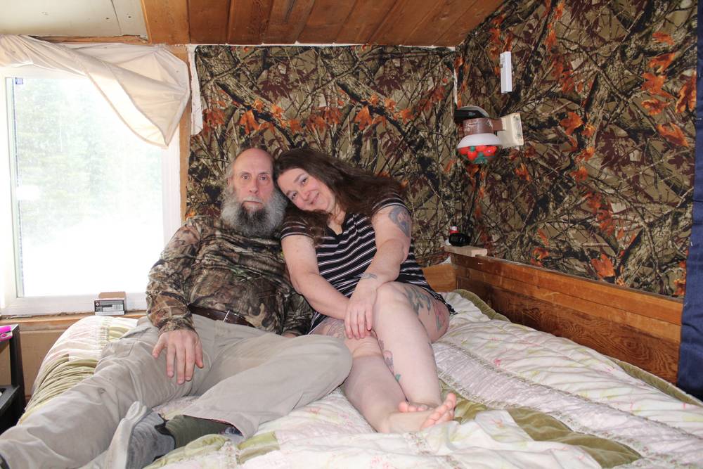 Kinky Offgrid Couple