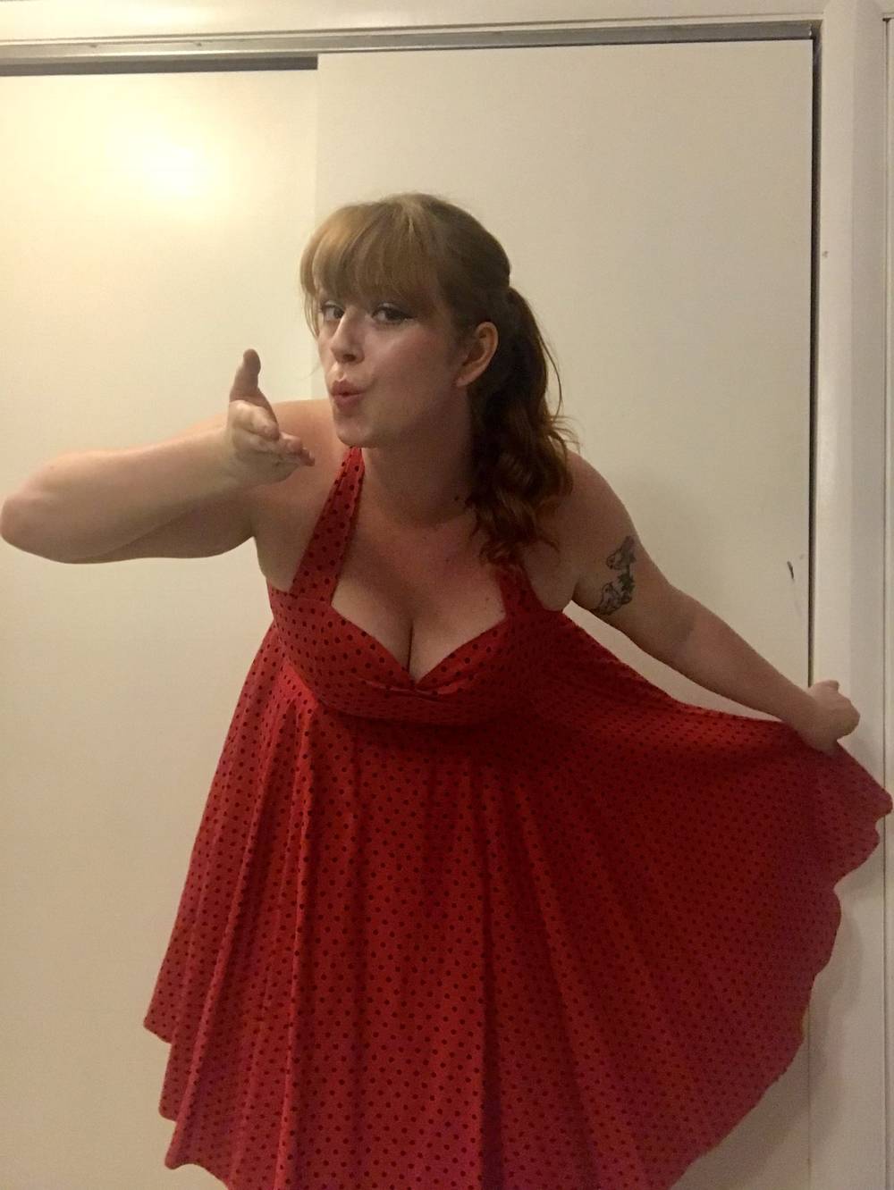 Lady LaRouge- Curvy Ginger Vixen