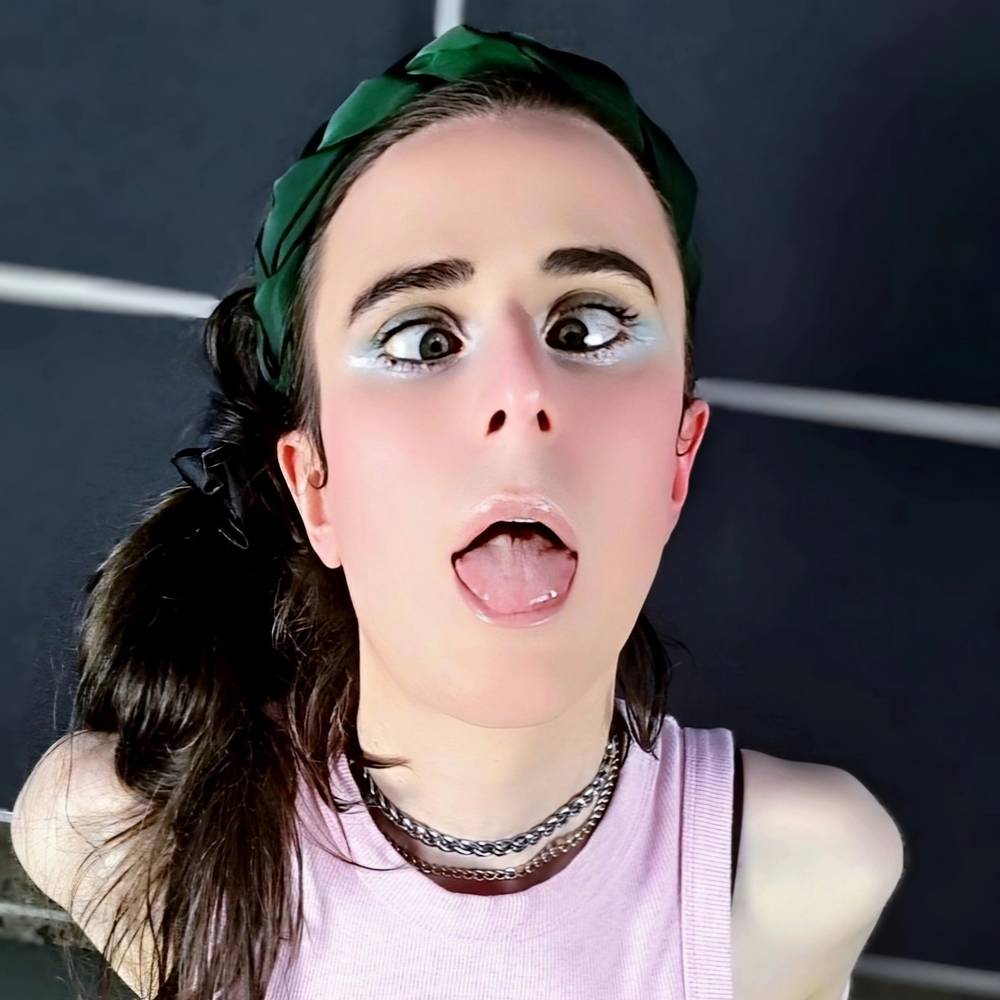 Noni Flows Lightly Glissading