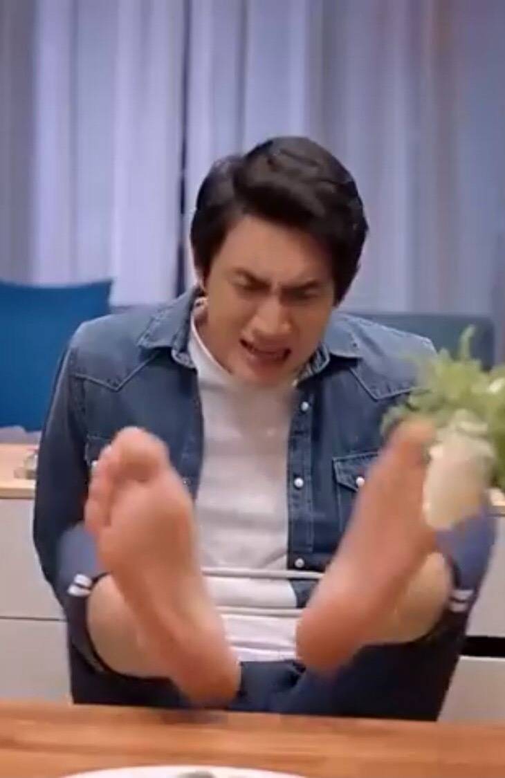 str8menfootjob 異男幫忙足交